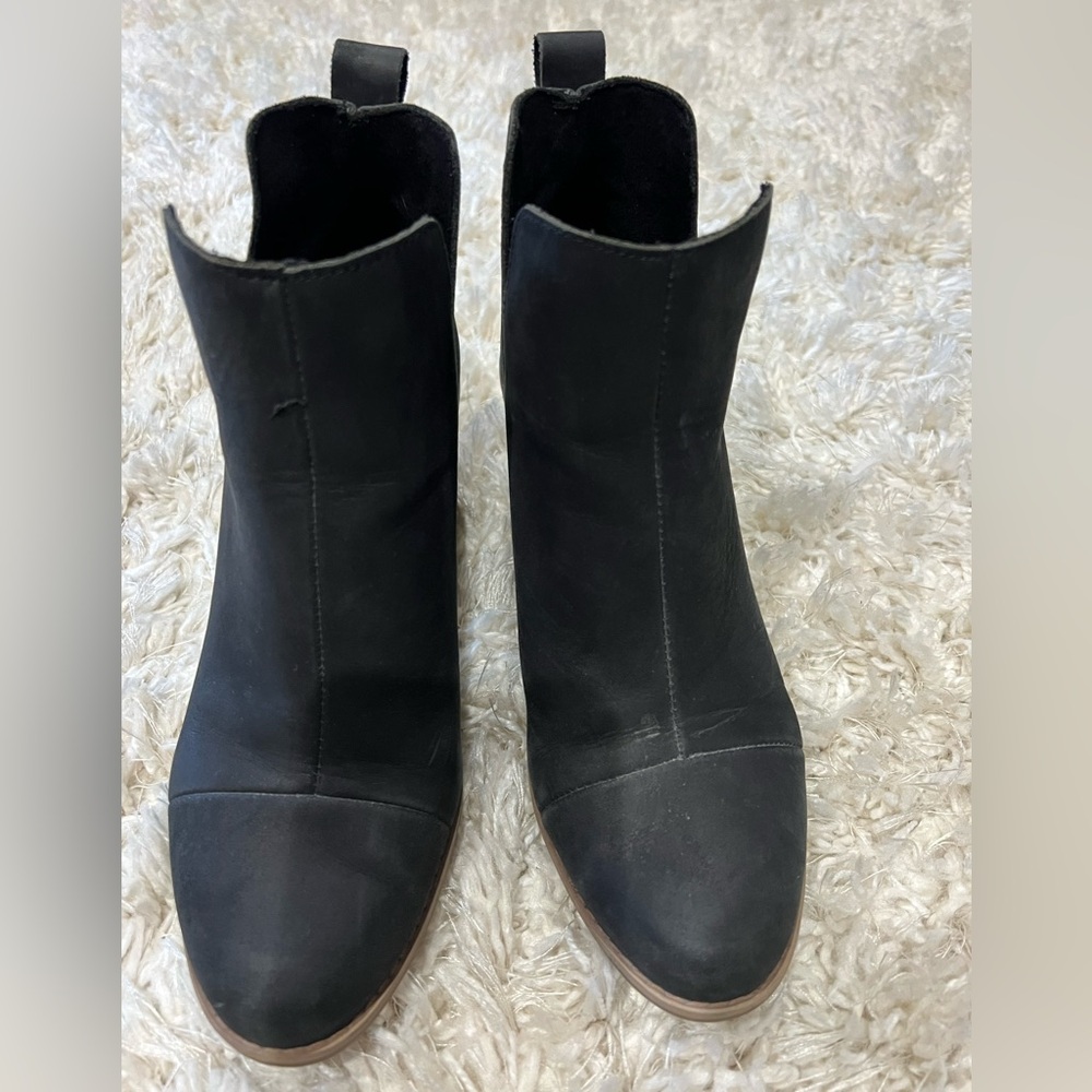 Tom’s booties